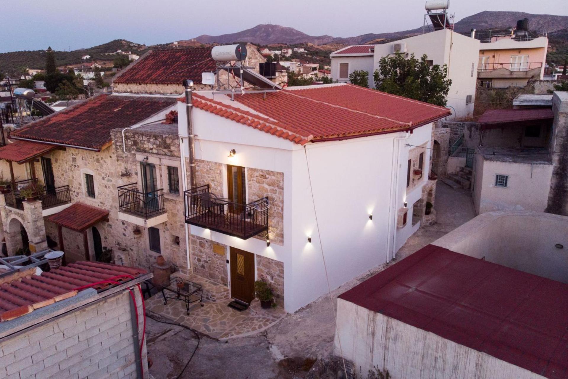 Stone House Elefteria Near Matala Beach Petrokefalion Exterior photo
